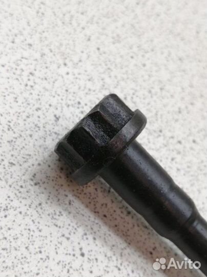 Болт Toyota Harrier MCU10W 1mzfe