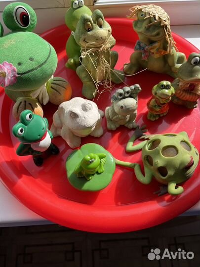 Коллекция лягушек