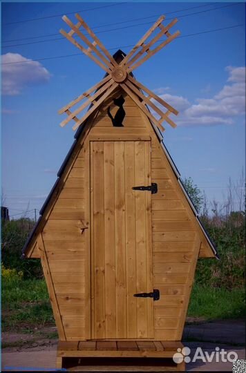 Дачный туалет деревянный