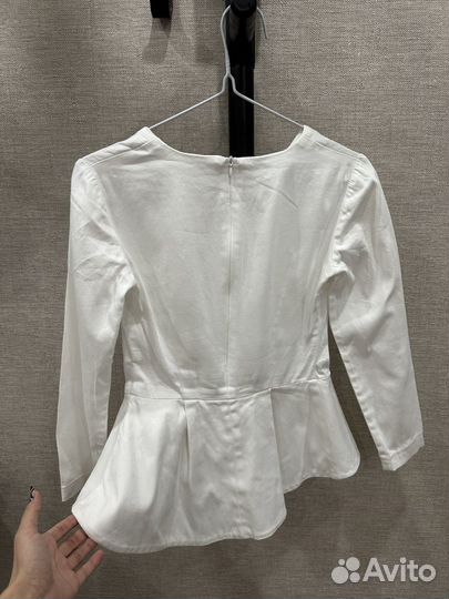 Блузка белая