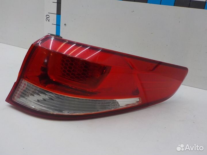 Фонарь задний правый наружный Kia Rio 2015