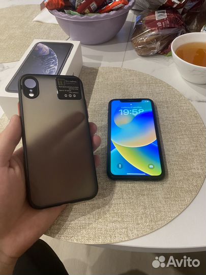 iPhone Xr, 64 ГБ
