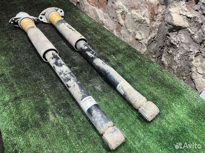 Задние стойки Volkswagen Golf 4 Bora