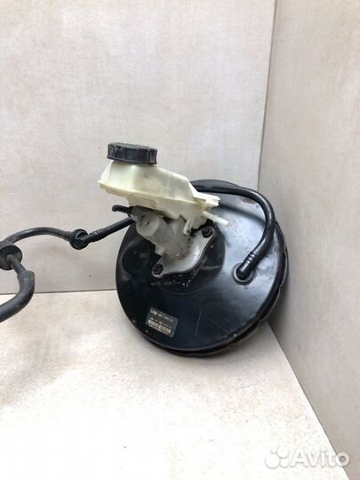 Вакуумный усилитель тормозов Ford Focus 2 5DR