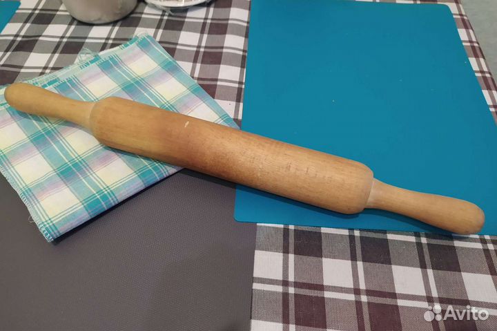 В сад: Тарелки Ковш Чайник Салатник Скалка Кружки