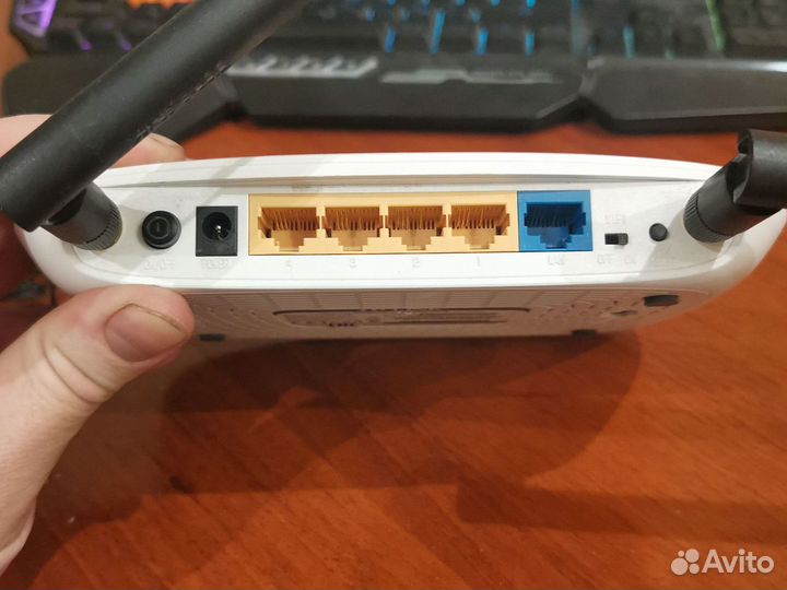 Роутер TP-Link TL-VR841ND