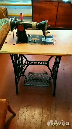 Швейная машинка singer,в рабочем состоянии