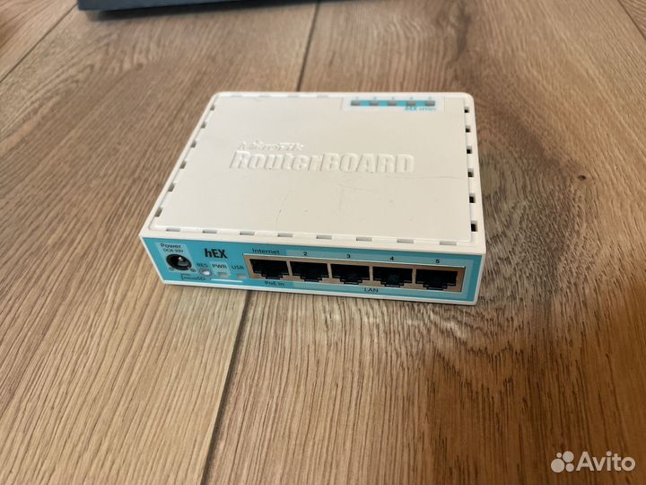 Маршрутизатор mikrotik HEX (RB750GR3)