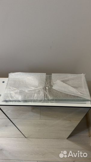 Шкаф с зеркалом в ванную70