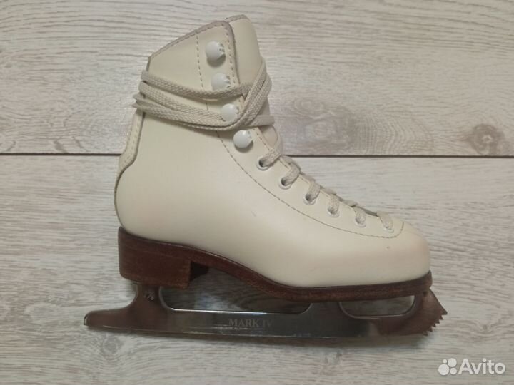 Коньки фигурные wifa 28 LL