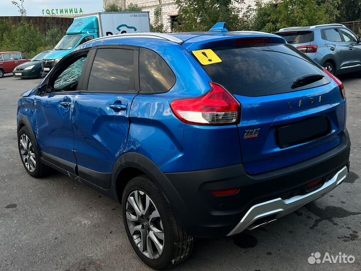 LADA XRAY Cross 1.6 CVT, 2021, битый, 2 500 км
