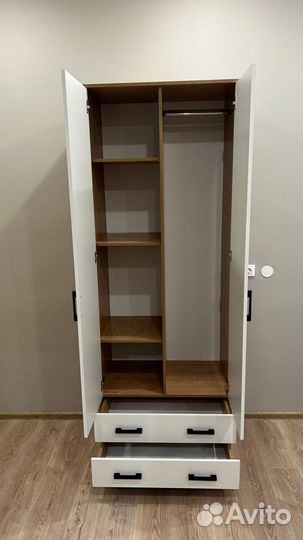 Шкаф распашной белый