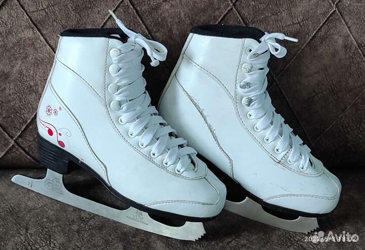 Хоккейные коньки bauer