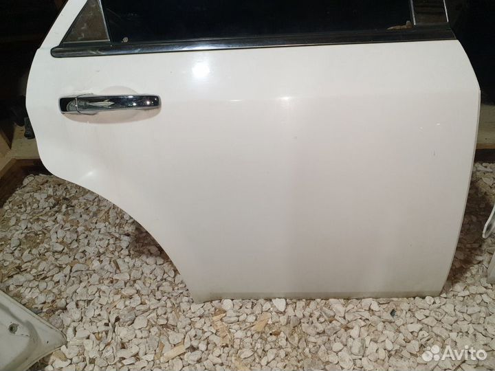 Дверь задняя Chrysler 300C Крайслер