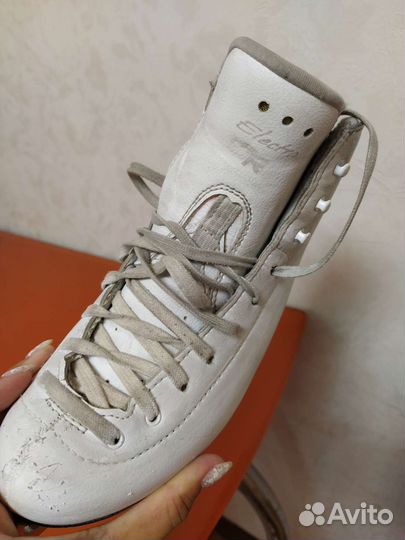 Коньки Risport electra light c лезвием legacy8