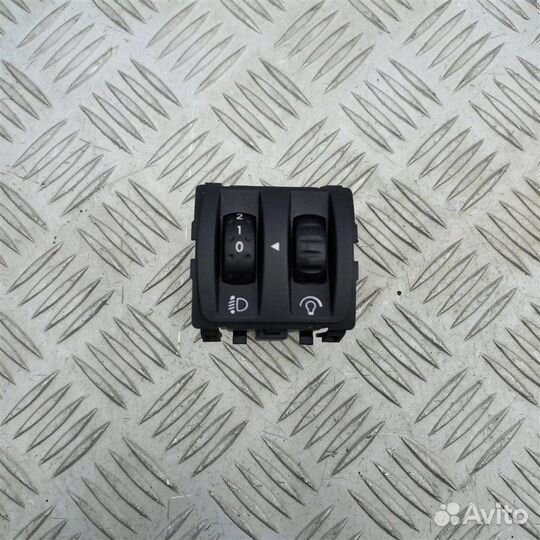 Кнопка корректора фар Renault Fluence 1.6 K4MV838