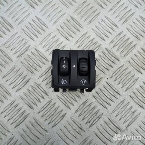 Кнопка корректора фар Renault Fluence 1.6 K4MV838