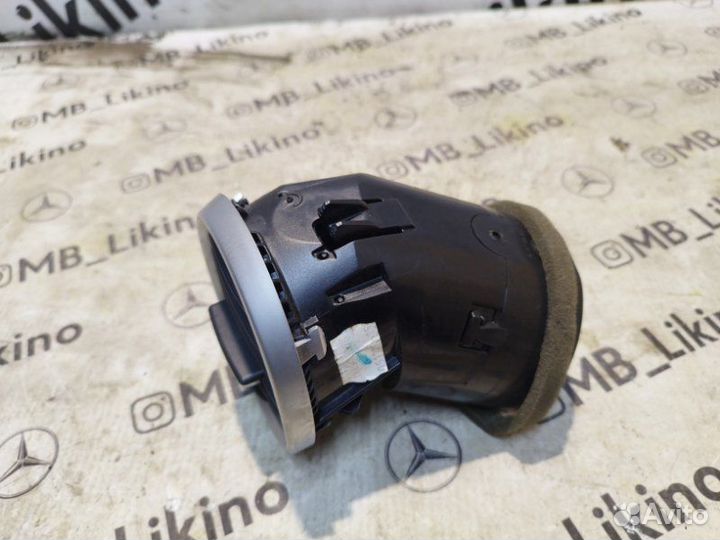 Дефлектор воздушный левый Mercedes Gl X164