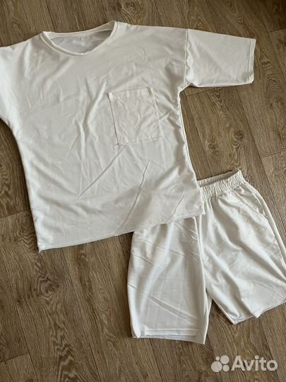 Продам костюм, новый, не подошел по размеру