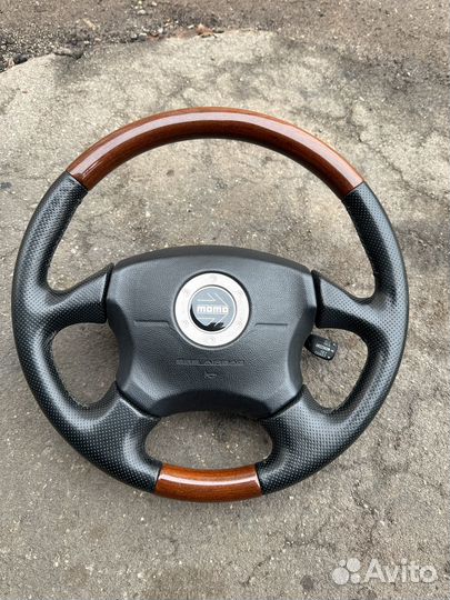 Руль на subaru legacy momo