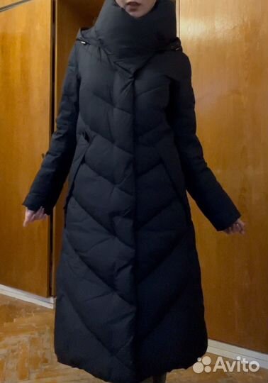 Пуховик женский clasna 42