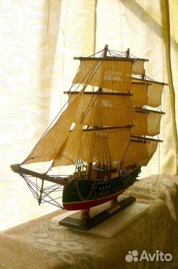 3-мачтовый 1-палубный 10-пушечный корабль