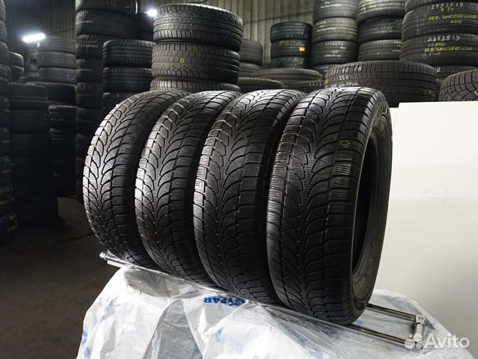 Bridgestone Blizzak LM-80 235/60 R18