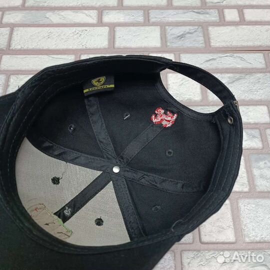 Бейсболка чёрная Ferrari