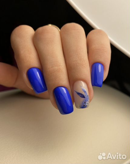 Маникюр и педикюр