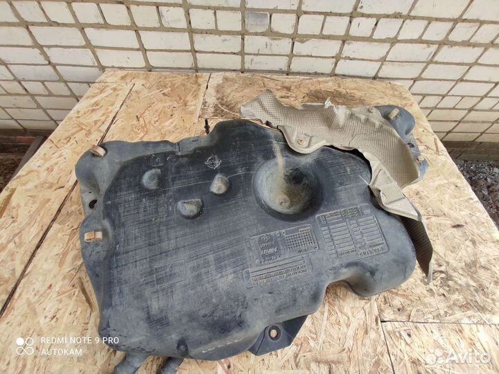 Топливный бак Renault logan