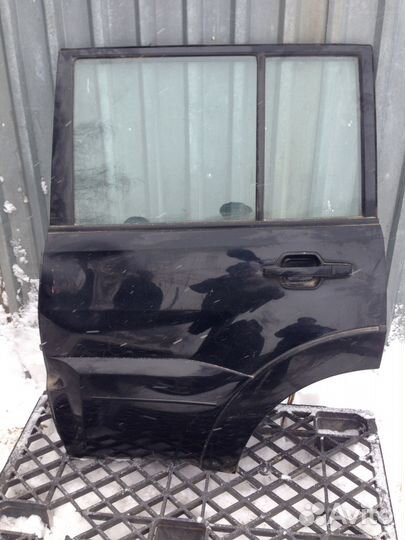 Митсубиси паджеро 4, 2008г. Двери