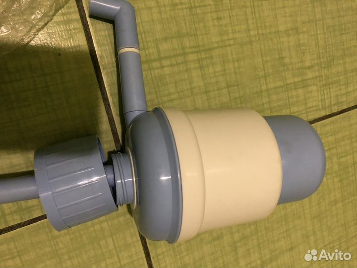 Насос-помпа на бутыль