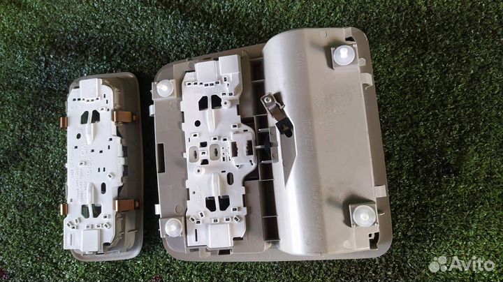 Плафон комплектом Toyota Avensis 272 3zrfae 2012