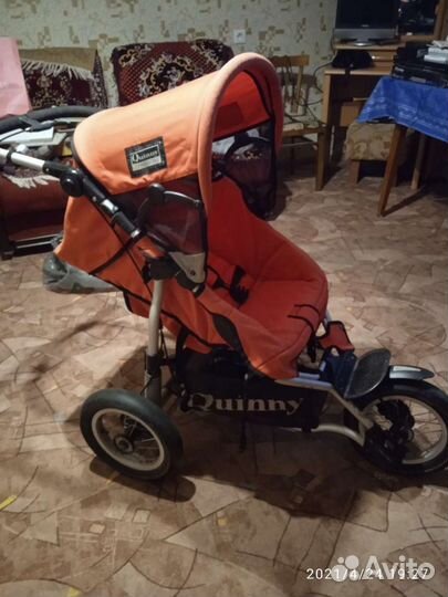 Коляска quinny