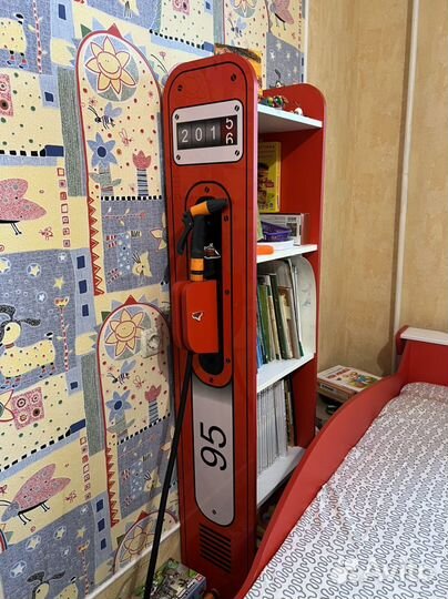 Детская кровать машинка Формула стеллаж матрас