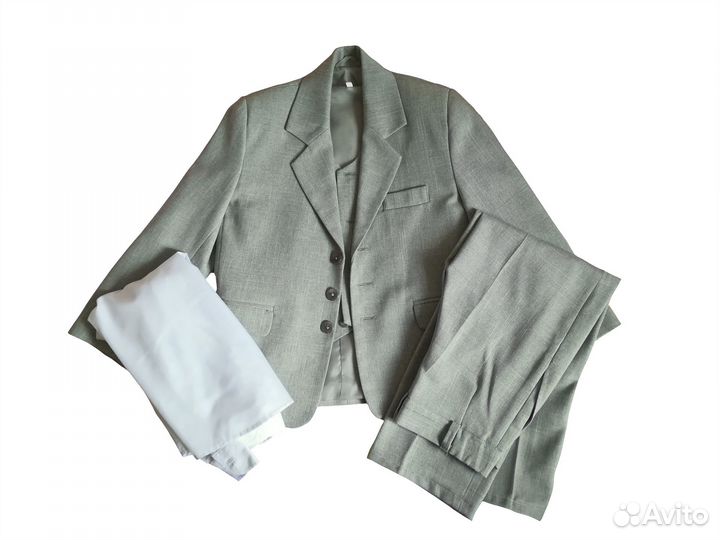 Брючный костюм на мальчика