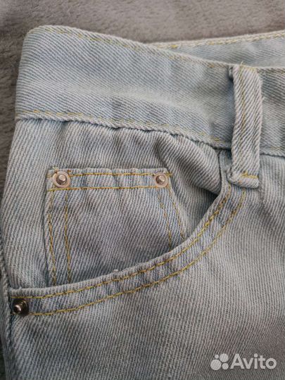 Летние светлые джинсы