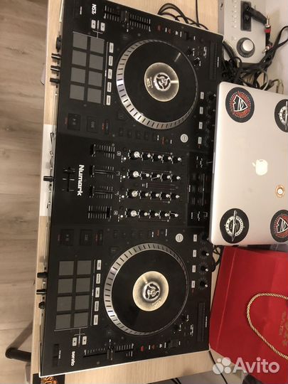 Dj контролер Numark NS7/2