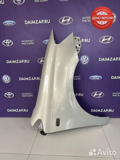 Крыло Volkswagen Polo правое /серебристо желтый