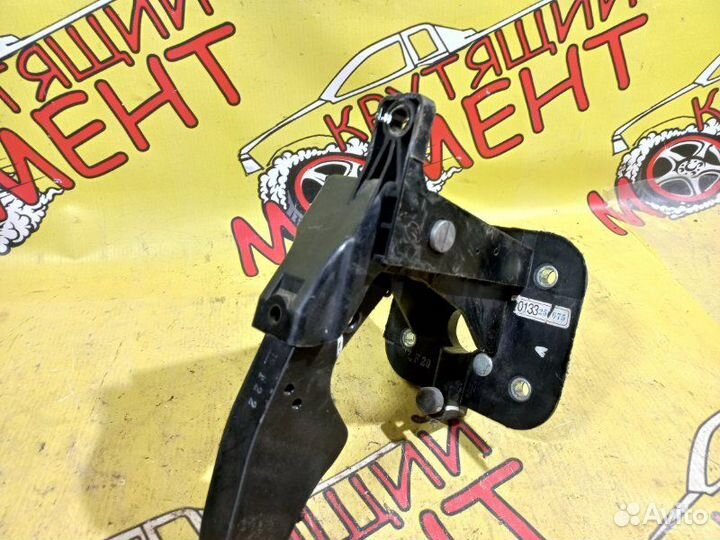 Педаль сцепления Chevrolet Lacetti седан 1.4 F14D3