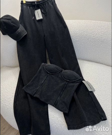 Костюм женский