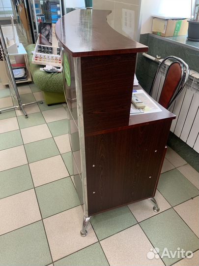 Стойка рецепшн