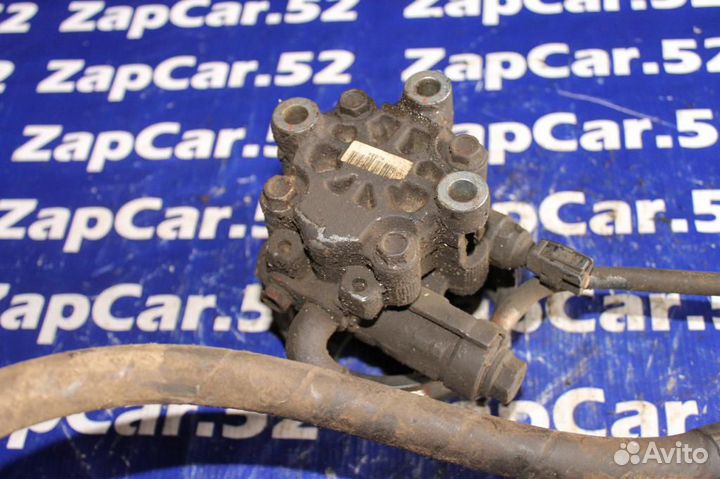 Насос гур Тойота Авенсис 2