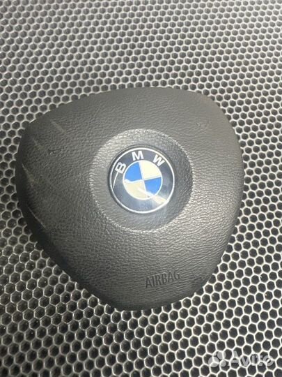 Подушка безопасности в руль Bmw X5 E70 N52B30 2008