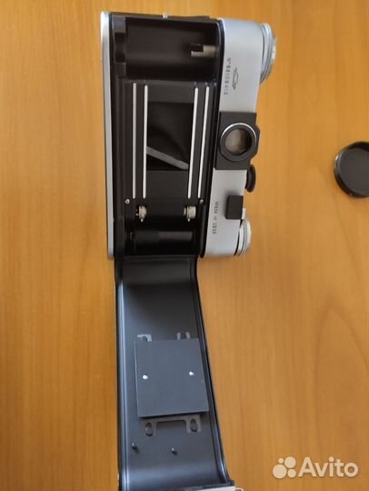 Плёночный фотоаппарат Зенит-Е