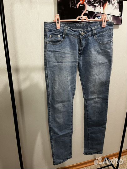 Джинсы