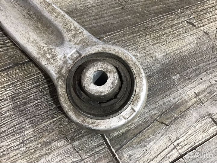 Рычаг передний нижний Ауди А8 Д3