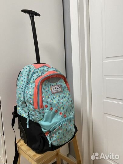 Рюкзак на колесах BodyPack для школы