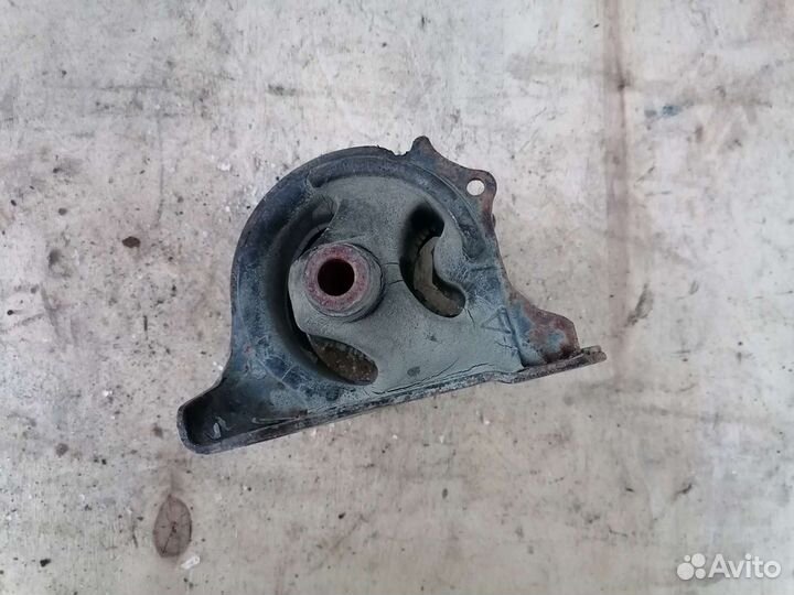 Опора двигателя Honda CR-V 1