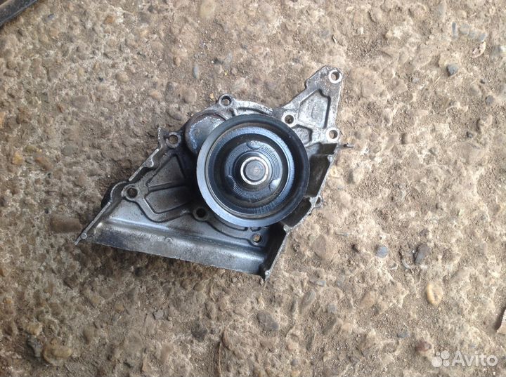 Помпа насос 2.8 Ауди 100 45кузов c4